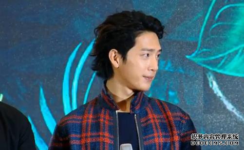 井柏然赶紧把头发剪了吧!和张若昀的发型简直一个比一个丑