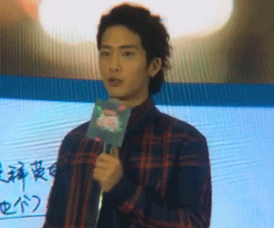 井柏然赶紧把头发剪了吧!和张若昀的发型简直一个比一个丑